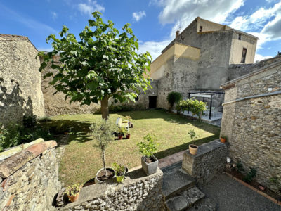 Maison à vendre à Verzeille (11250) — Charmante maison T5 à Verzeille – À proximité de Carcassonne