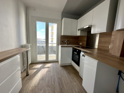 Appartement à vendre à Carcassonne (11000) — T3 Carcassonne – Entièrement rénové – place de parking – cave