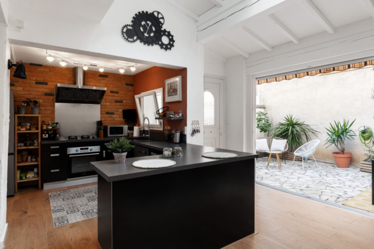 Maison à vendre à Carcassonne (11000) — Maison T5 avec garage et extérieur – Quartier Capucins