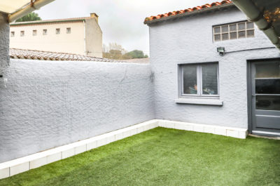 Maison à vendre à Carcassonne (11000) — Rue Trivalle : Grand appartement + Local commercial avec garage   Idéal investissement ou activité indépendante