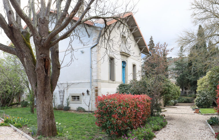 Maison à vendre à Carcassonne (11000) — Demeure de caractère et cadre de vie exceptionnel dans un village a proximité de carcassonne