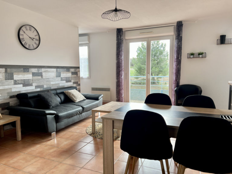 Appartement à louer à Berriac (11000) — Appartement T2 dans résidence sécurisée avec place de parking et balcon