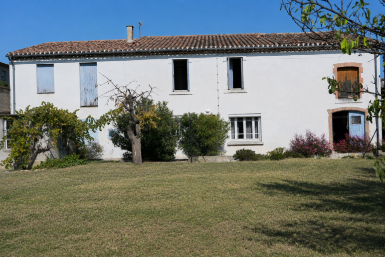 Maison à vendre à Carcassonne (11000) — RARE SUR LE SECTEUR IDÉAL INVESTISSEURS ET MARCHANDS DE BIENS