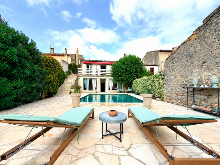 Maison à vendre à Carcassonne (11000) — Maison de caractère avec piscine et doubles garages quartier Pasteur