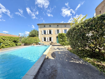 Maison à vendre à Carcassonne (11000) — Magnifique maison de maître avec piscine et jardin.