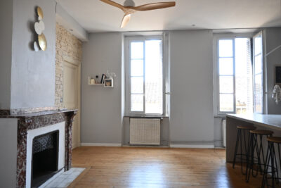 Appartement à vendre à Carcassonne (11000) — Charmant appartement T4 de 124 m2 en dernier étage au cœur du centre-ville de Carcassonne