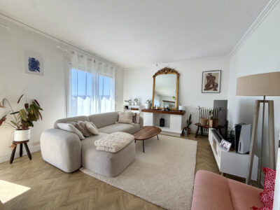 Appartement à vendre à Carcassonne (11000) — Appartement lumineux avec balcon sur le canal du Midi et deux places de stationnement