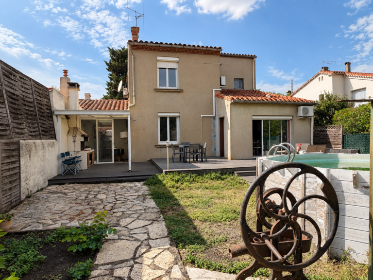 Maison à vendre à Carcassonne (11000) — Maison quartier Pasteur 130 m2 avec jardin, garage et piscine