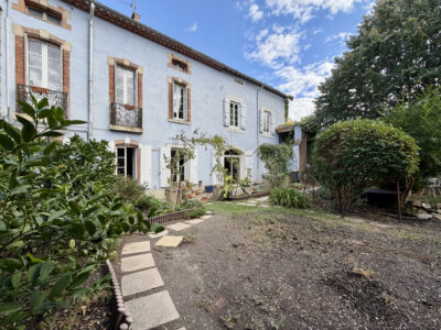 Maison à vendre à Carcassonne (11000) — Maison de ville de caractère avec jardin et stationnement